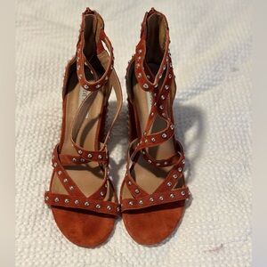 Steve Madden Studded heels